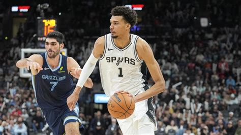 Spurs vs Pacers scores & predictions .